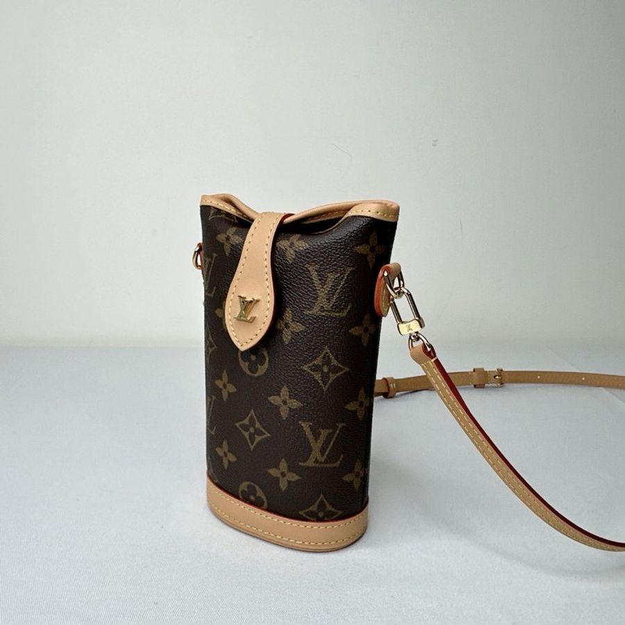 LV Fold Me薯條手機包-2