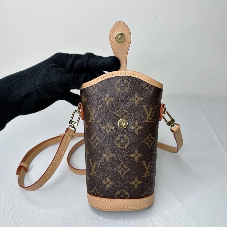 LV Fold Me薯條手機包-6