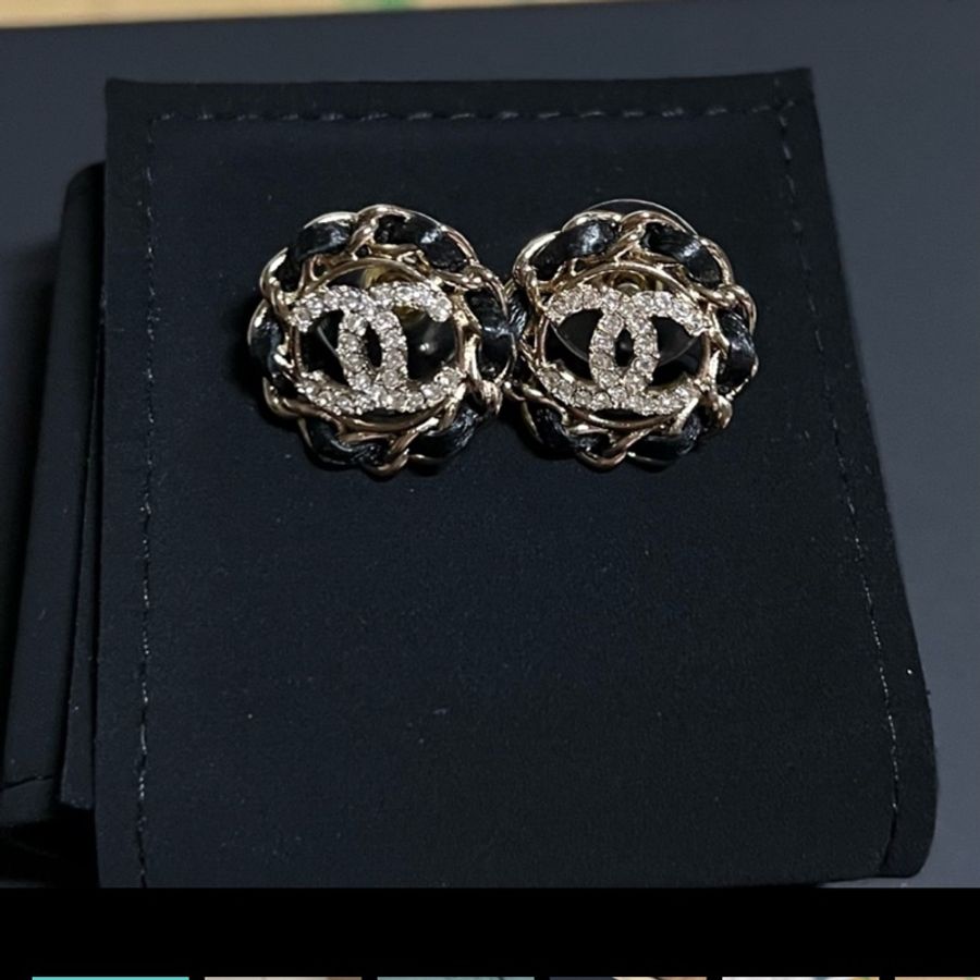Chanel 皮穿鍊耳環 雙C logo-1