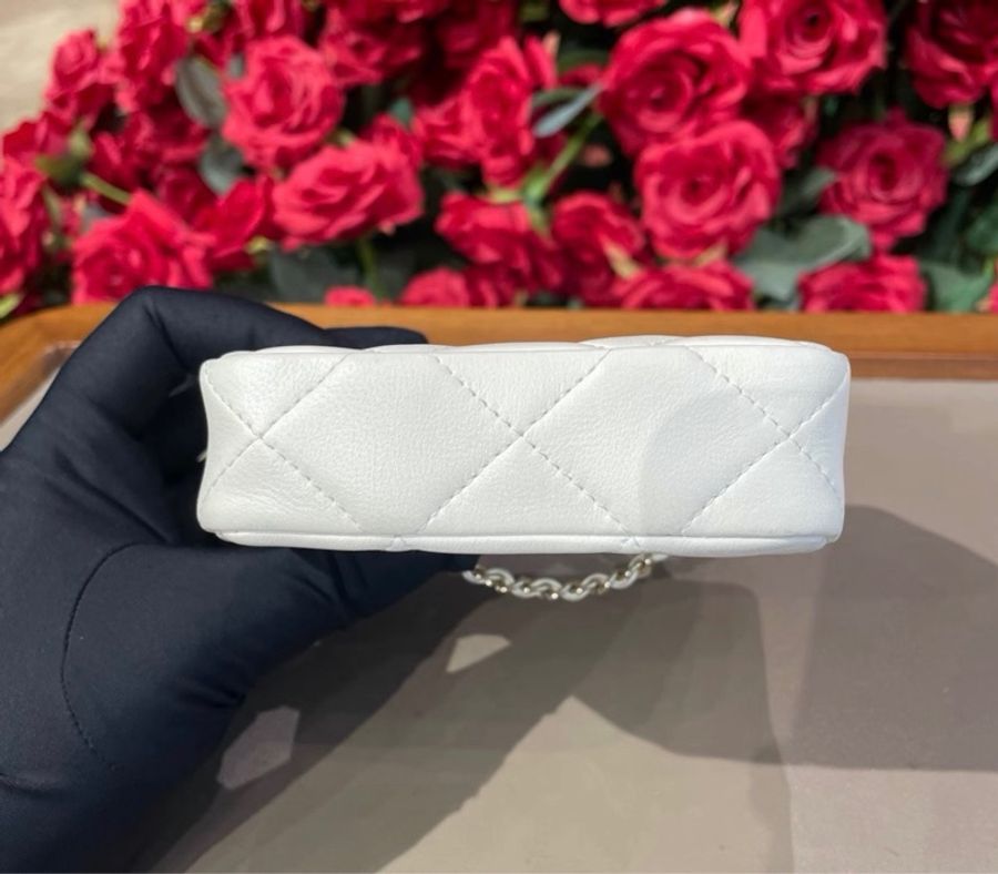【97%新 ✨ 全網最低價!】Chanel mini 奶白色 小羊皮 22c 小廢包 卡片包-3