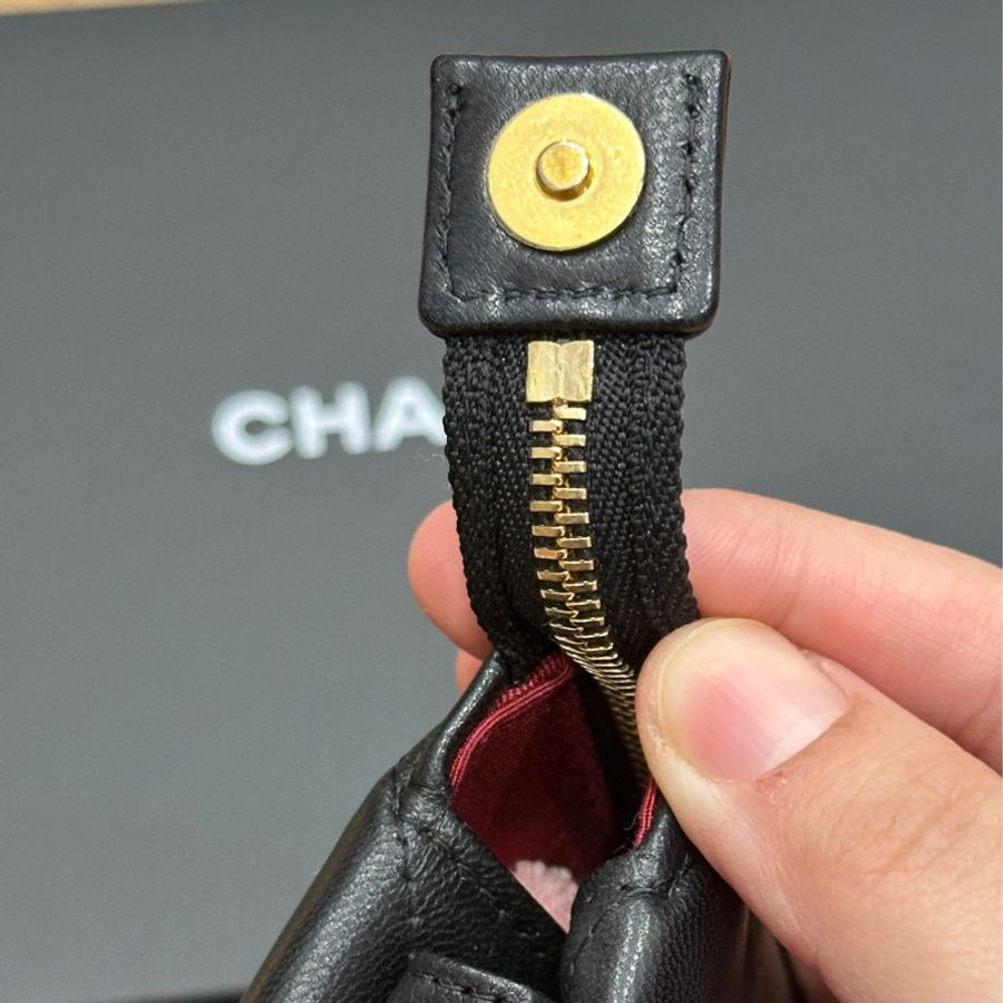 CHANEL 19 手拿包|可自行加鏈改斜背|98新-14