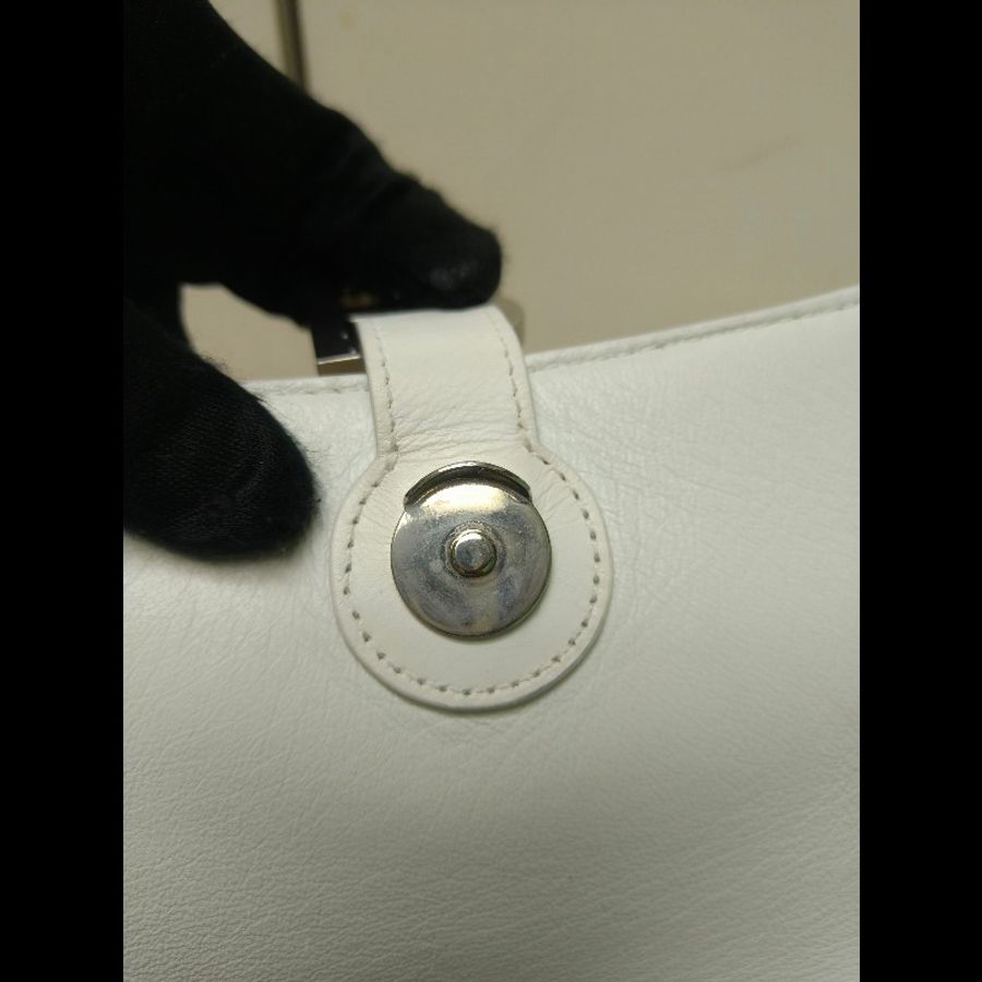 【8成新】㊣✨BALENCIAGA✨巴黎世家(贈內膽) 白色 沙漏包 牛皮 鎖鏈 背帶 肩背包 腋下包 鏈條包/二手包/二手精品/保證正品🌳二手樹屋🌳-35