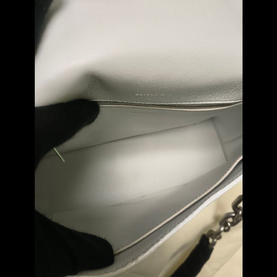 【8成新】㊣✨BALENCIAGA✨巴黎世家(贈內膽) 白色 沙漏包 牛皮 鎖鏈 背帶 肩背包 腋下包 鏈條包/二手包/二手精品/保證正品🌳二手樹屋🌳-43