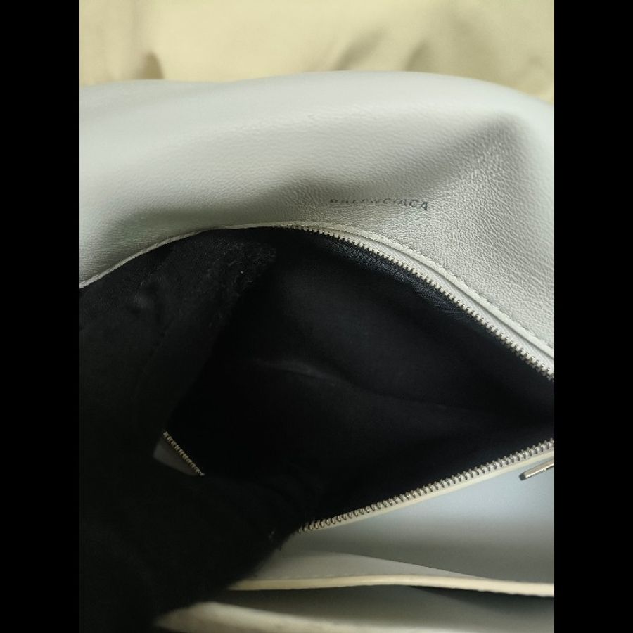 【8成新】㊣✨BALENCIAGA✨巴黎世家(贈內膽) 白色 沙漏包 牛皮 鎖鏈 背帶 肩背包 腋下包 鏈條包/二手包/二手精品/保證正品🌳二手樹屋🌳-52
