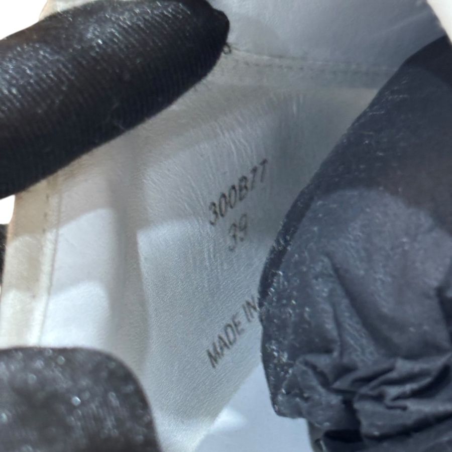 【美收精品】CELINE 白色休閒鞋 4-708-6