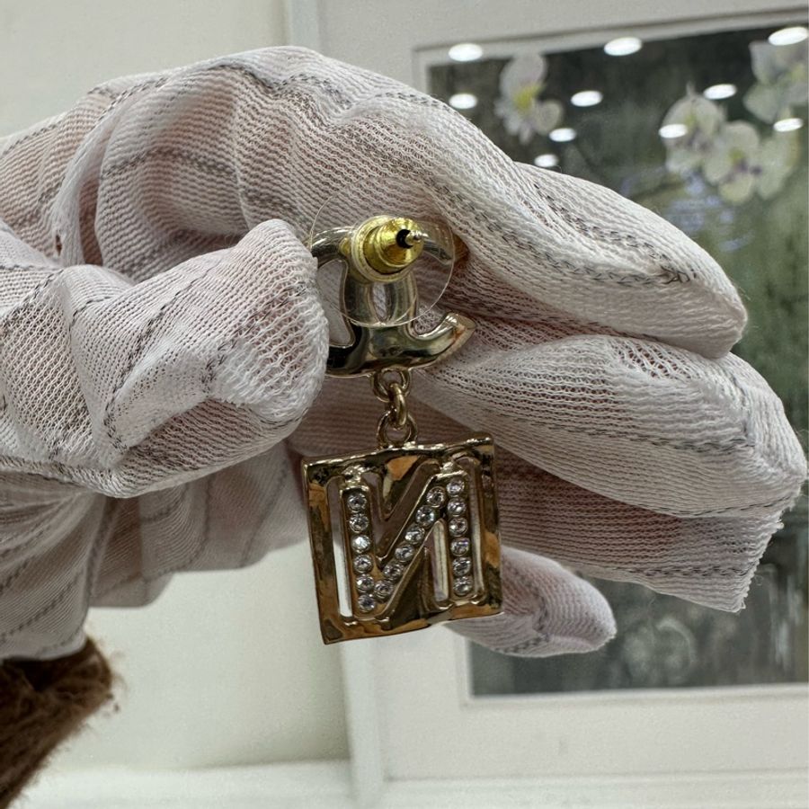 Chanel B22 雙C水鑽耳環 5N不對稱款 熱門款吊墜耳環 百搭不挑人-5