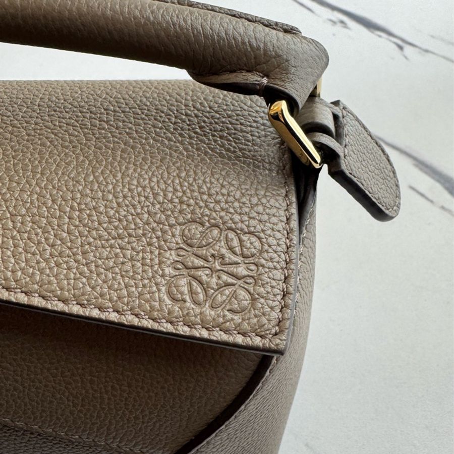 Loewe墨綠色mini puzzle❤️手提、斜背兩用-10