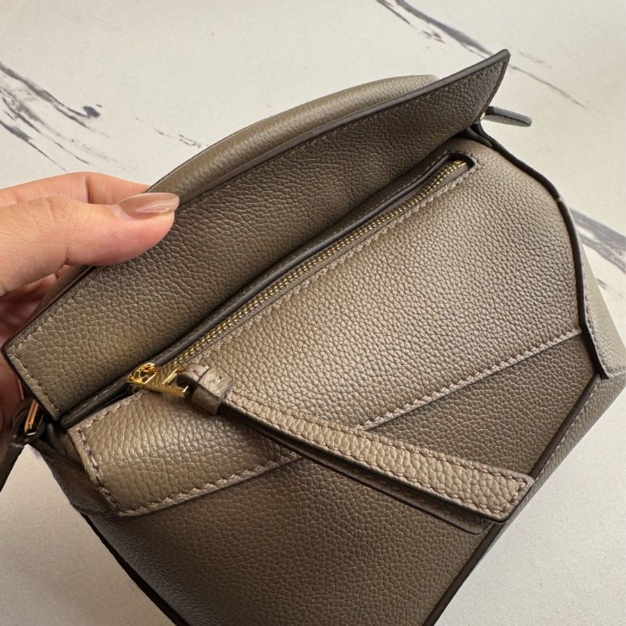 Loewe墨綠色mini puzzle❤️手提、斜背兩用-13