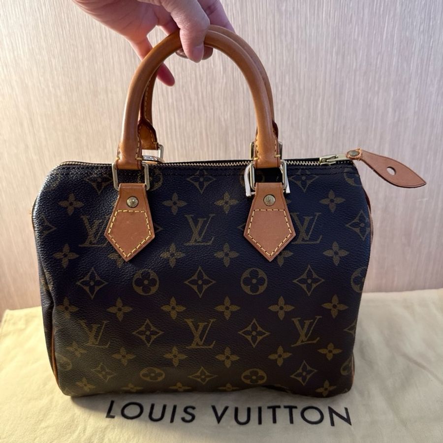 ［實用CP值高-降價］LV Speedy 25 Monogram 經典波士頓包 附揹帶-1
