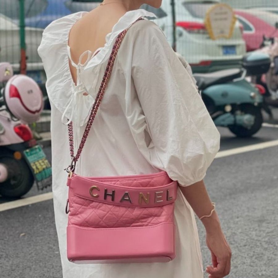 CHANEL - 粉色羊皮菱格流浪包-中號-4