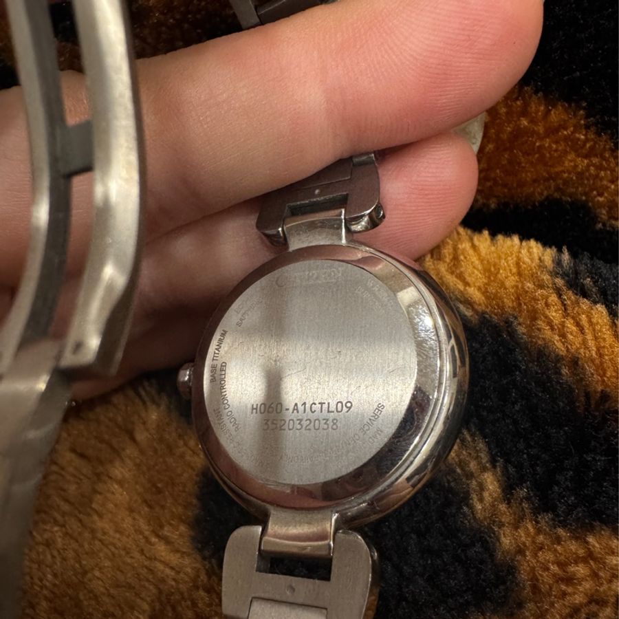 CITIZEN 星辰XC女神限定款時鈦金屬電波光動能腕錶29mm/ES9460-61L 原廠盒單保卡-3