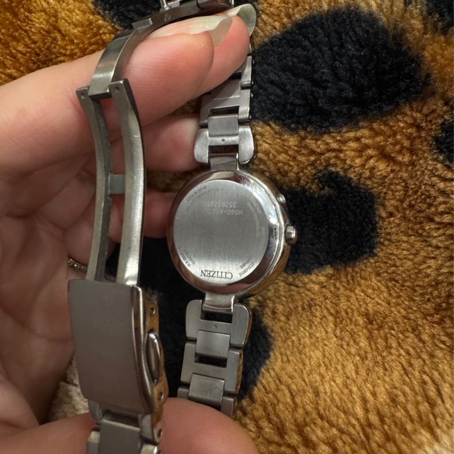 CITIZEN 星辰XC女神限定款時鈦金屬電波光動能腕錶29mm/ES9460-61L 原廠盒單保卡-9