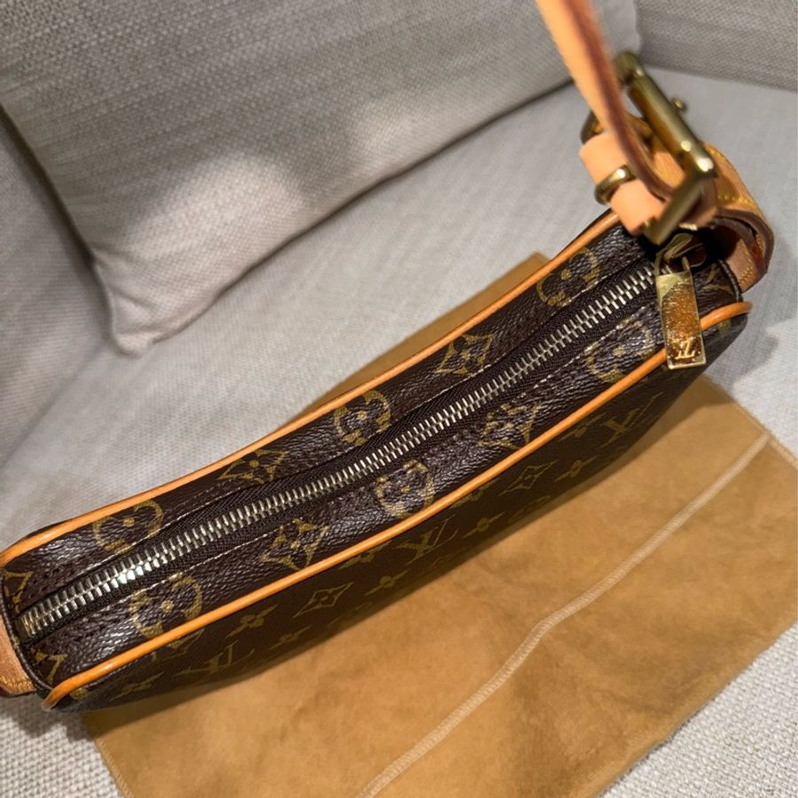 豌豆包✨稀有小號✨92新以上美品✨LV Croissant small 中古可頌包小號🥐漂亮好包況🧡豌豆包/月亮包/月牙包/LV老花肩背包/LV腋下包-71