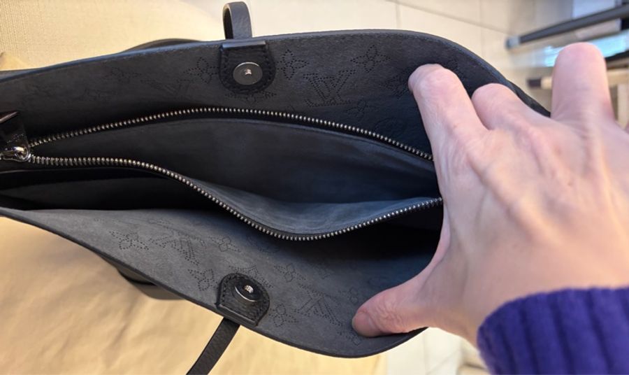 LV Flore NM Monogram Mahina 黑色皮革單肩包。-5