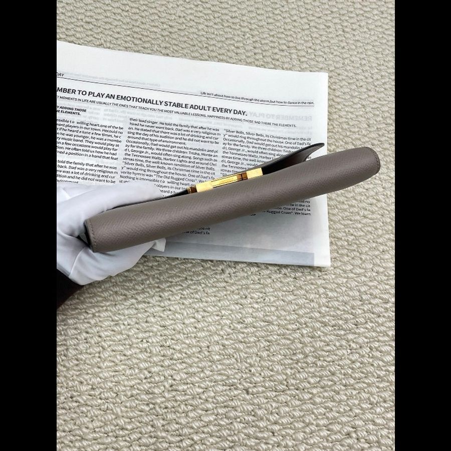 Hermes Constance Long Wallet
康康長款钱包
銀河灰金扣-3