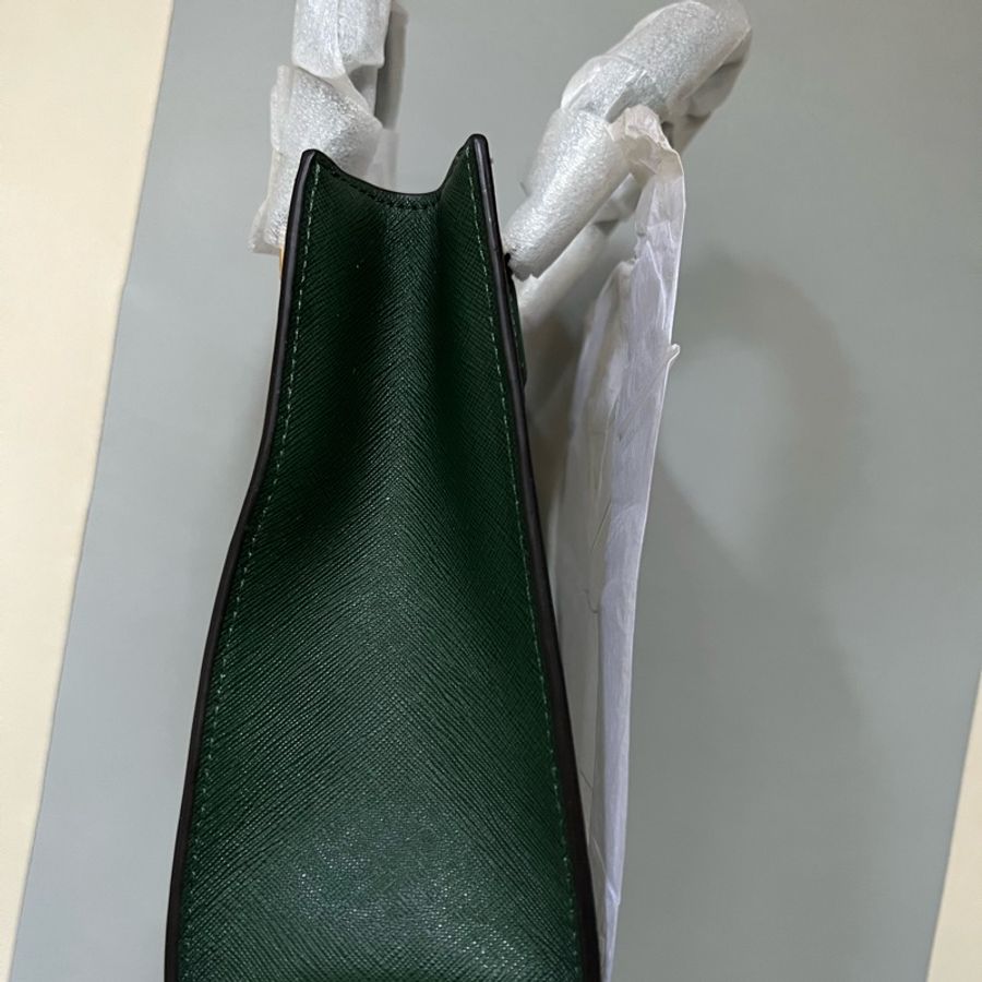 Micheal Kors 綠色手袋-1