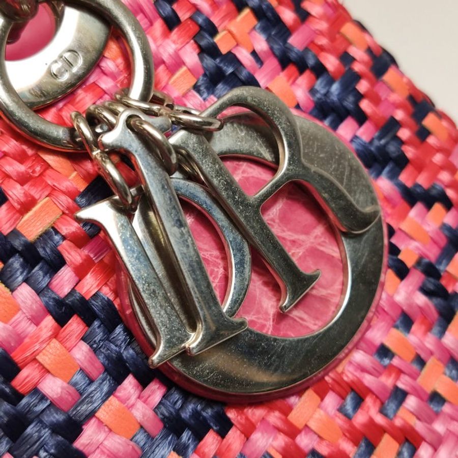 Dior Lady Dior戴妃包中號拼色字母Logo吊飾單肩包-12