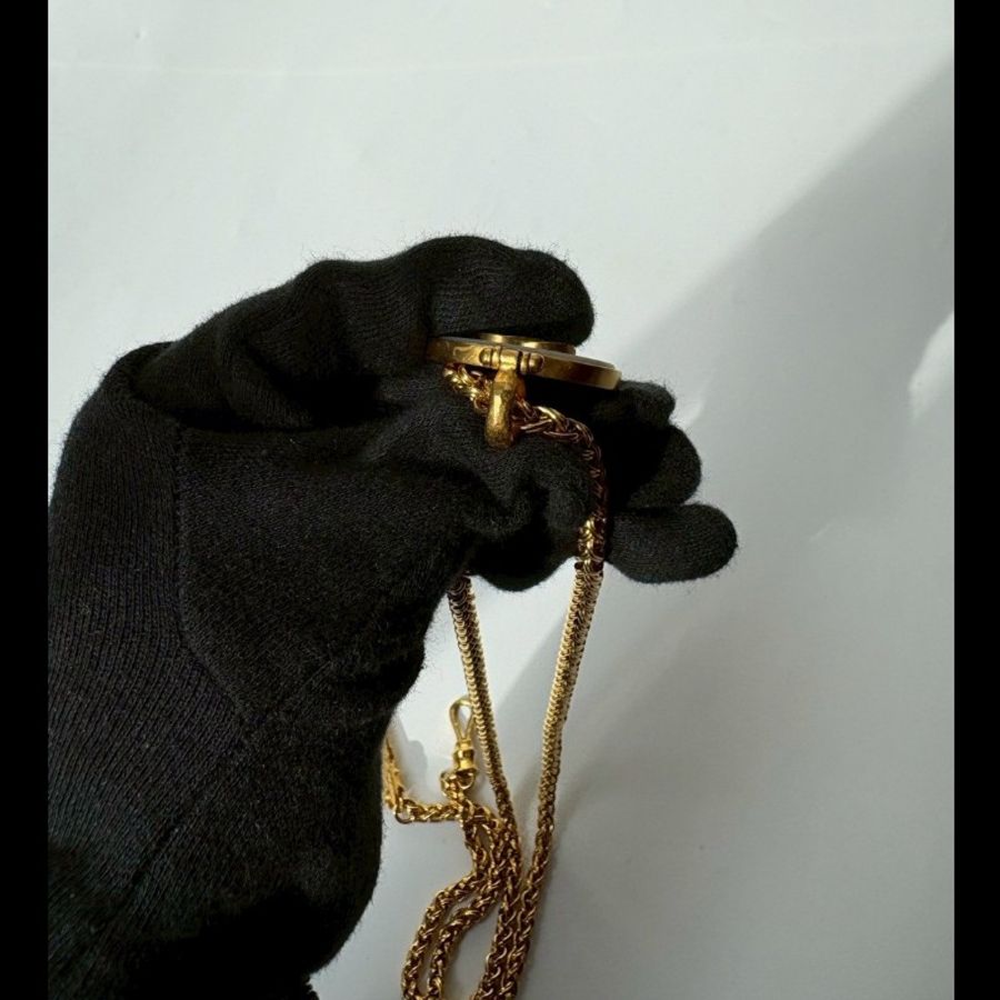 Chanel 金鍊白底圓雙C項鍊-12