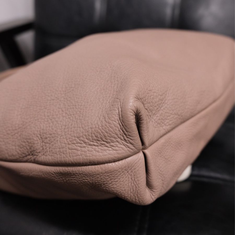 Loewe Leather Shoulder Bag 羅意威中古鎖頭Hobo bag 和尚包-12