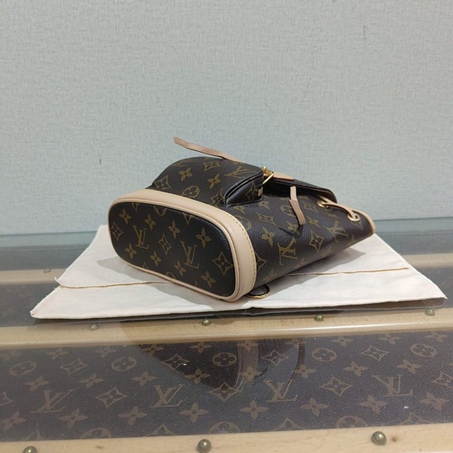 LV老花mini後背包芯片款 25*24*12 全新閒置配件盒子塵袋-2