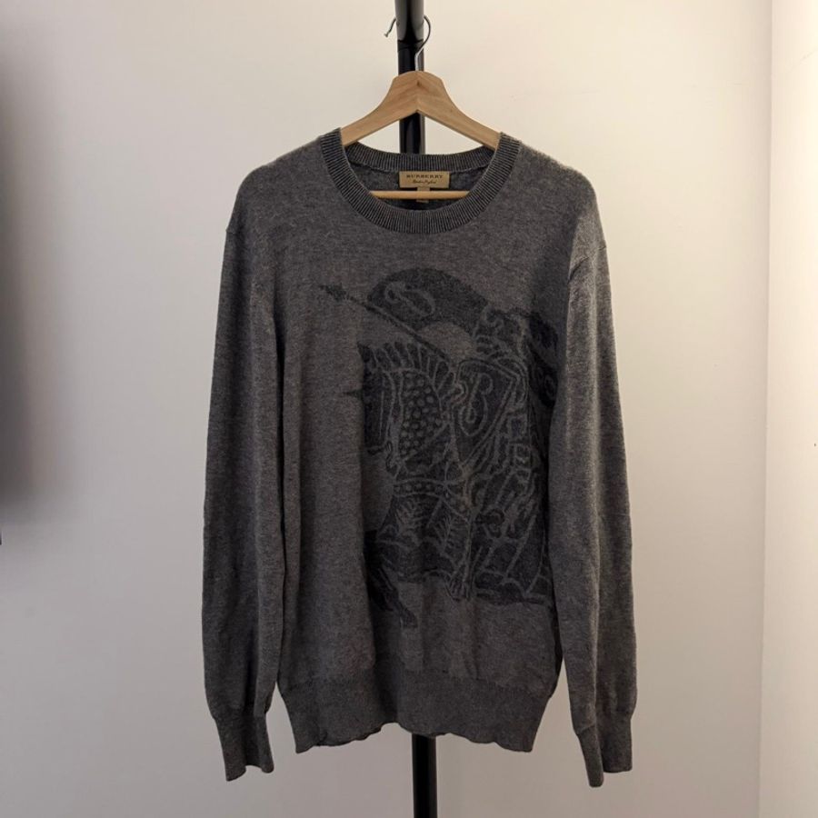 特*Burberry灰色戰馬喀什米爾長袖上衣/L-0