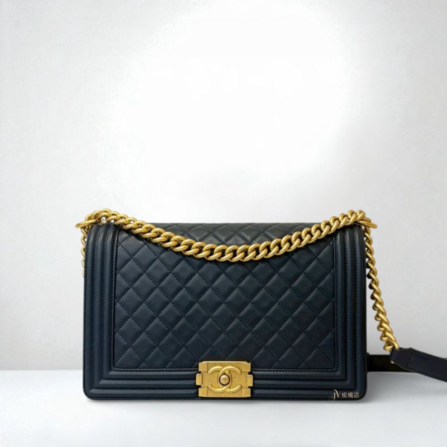JS0161-CHANEL 藍色羊皮金釦BOY28 A92193-0