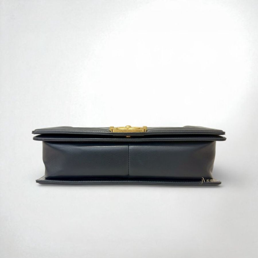 JS0161-CHANEL 藍色羊皮金釦BOY28 A92193-4