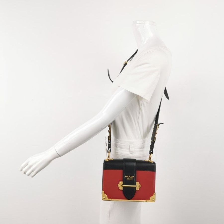 Prada Cahier牛皮撞色字母logo插扣斜挎包單肩包-1