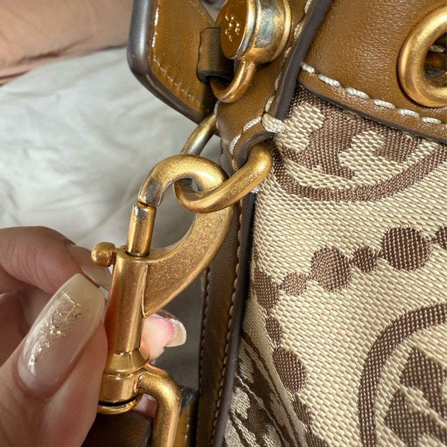 便宜賣 Tory Burch 咖啡色水桶包 狀況非常良好-3