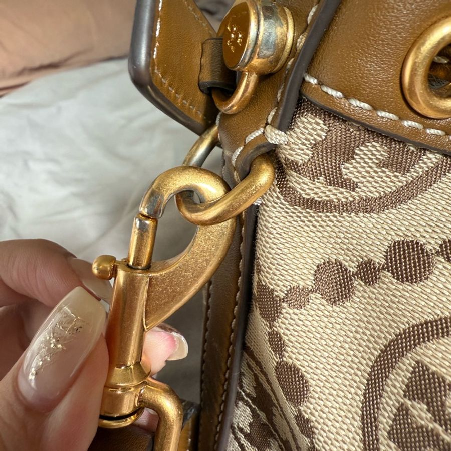 便宜賣 Tory Burch 咖啡色水桶包 狀況非常良好-8