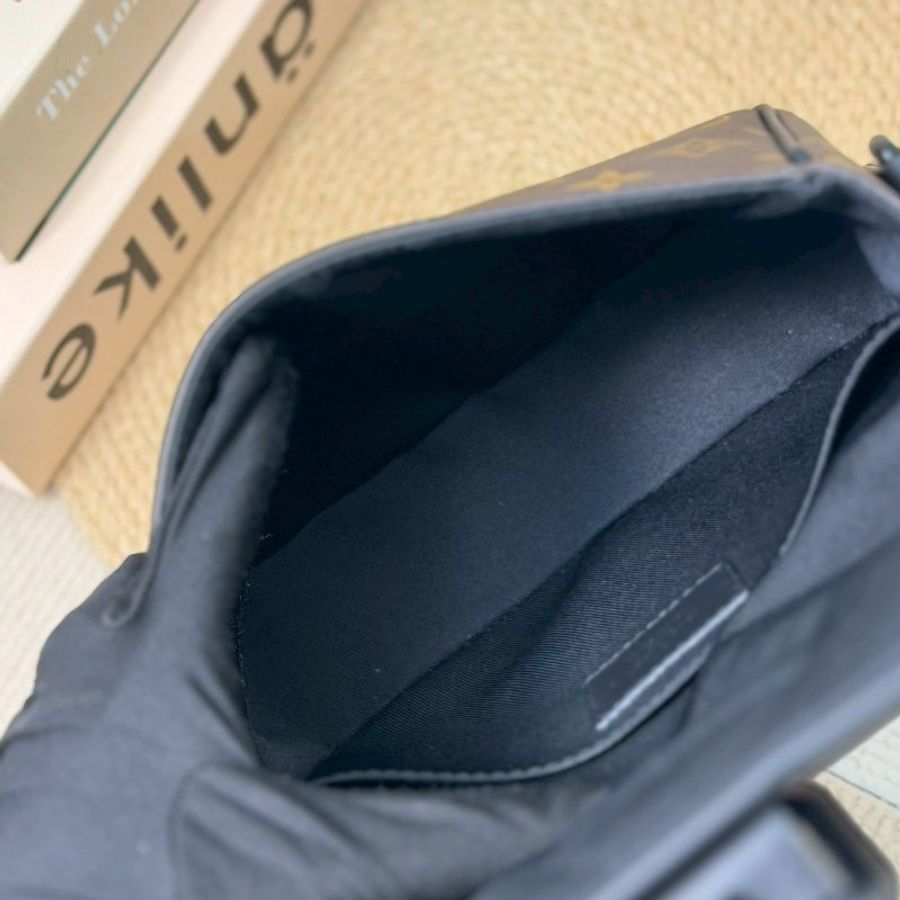 (全新大全配✨適合送禮)🏷LV 路易威登.Montsouris 郵差包 PM M47060-15