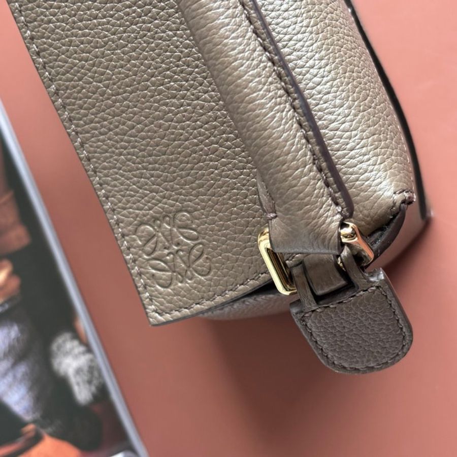 ::LOEWE:: 墨綠色手提斜背兩用包 Mini Puzzle Edge bag in soft grained calfskin-17