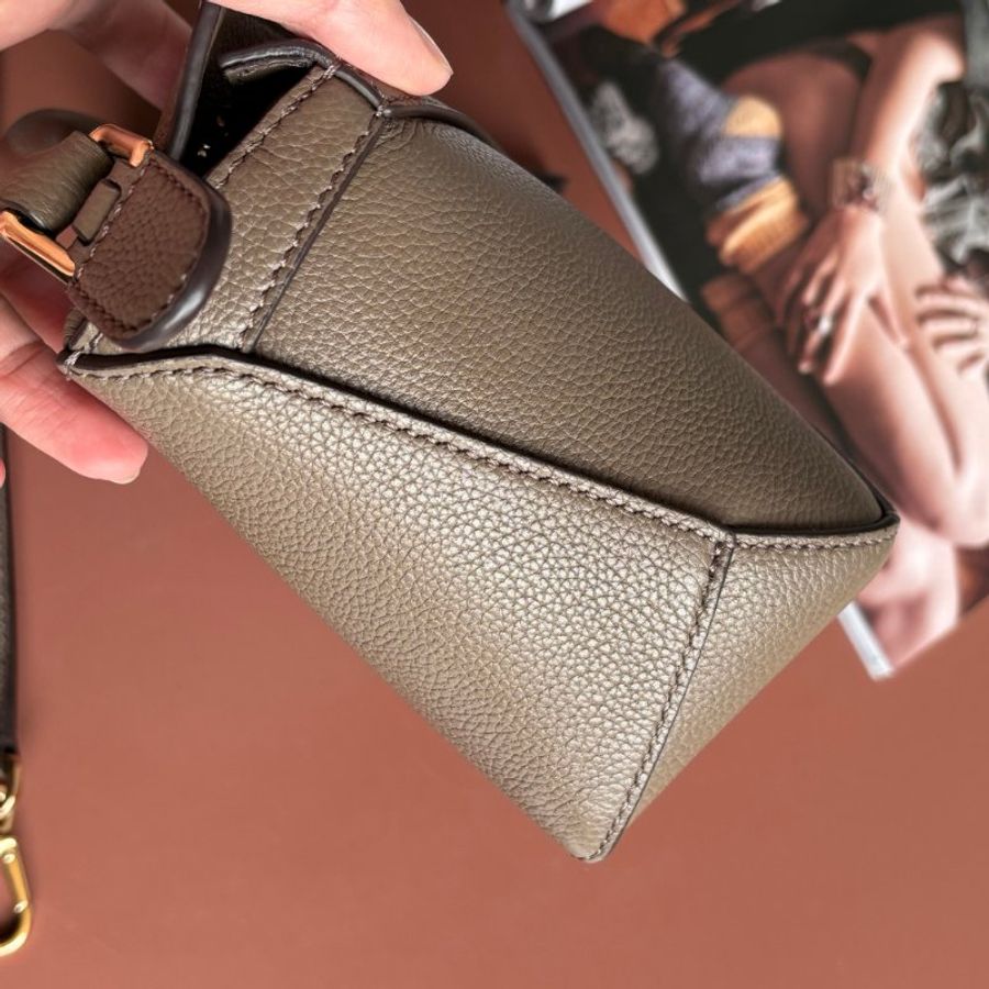 ::LOEWE:: 墨綠色手提斜背兩用包 Mini Puzzle Edge bag in soft grained calfskin-24