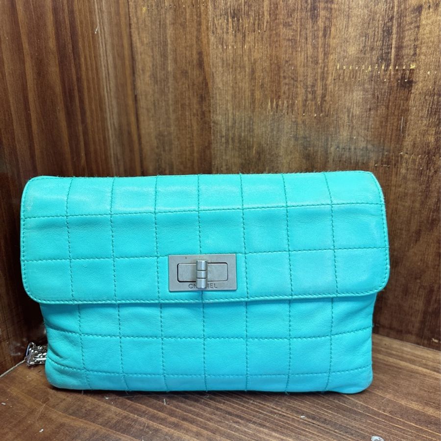 Chanel 2.55 綠松石色鏈條包-0