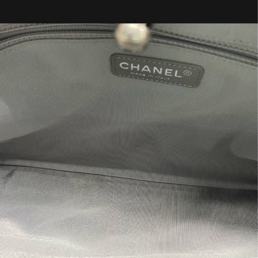 👜 Chanel Le Boy 托特包｜菱格牛皮｜黑銀-13