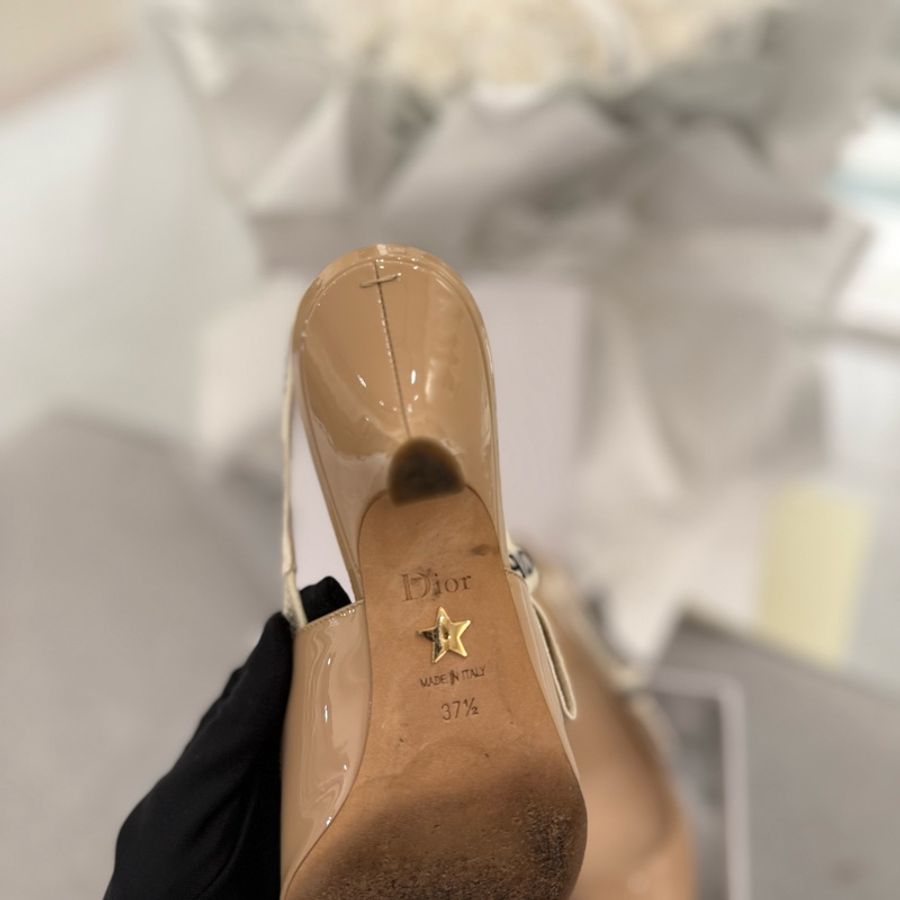 J'ADIOR 露跟高跟鞋 裸色漆面小牛皮-1