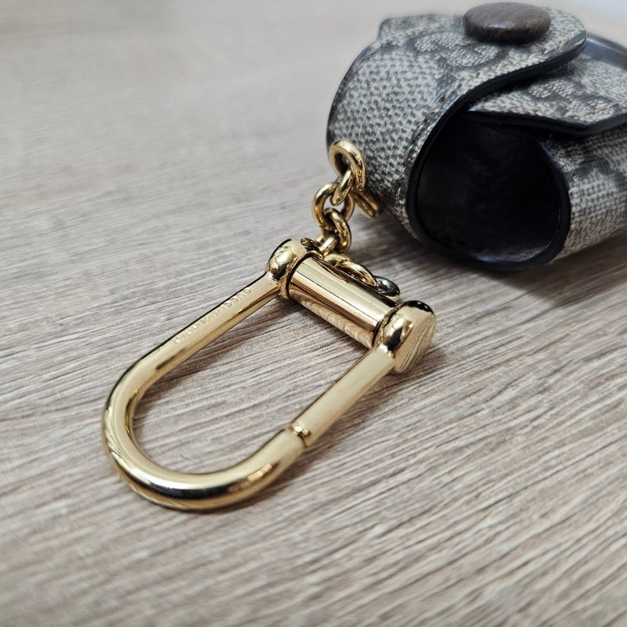 [絕版好物❣️] Gucci 老花金釦Airpods1代2代耳機套/吊飾-5