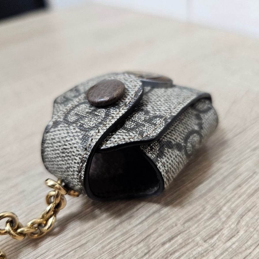 [絕版好物❣️] Gucci 老花金釦Airpods1代2代耳機套/吊飾-10