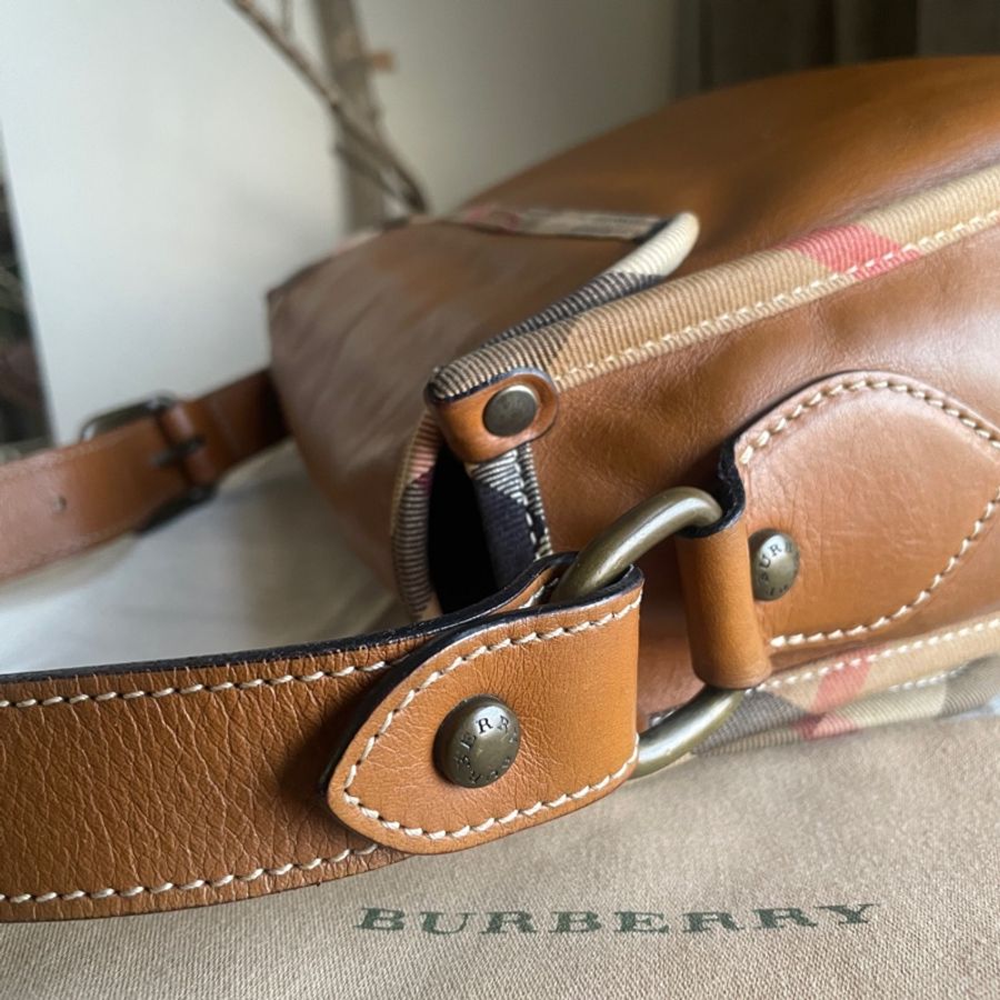 🍎優惠中🍎Burberry郵差包/大馬鞍/翻蓋包/斜背包/側背包🇬🇧正品🇬🇧況好🇬🇧男女適用🇬🇧英式風格🇬🇧學院風-26