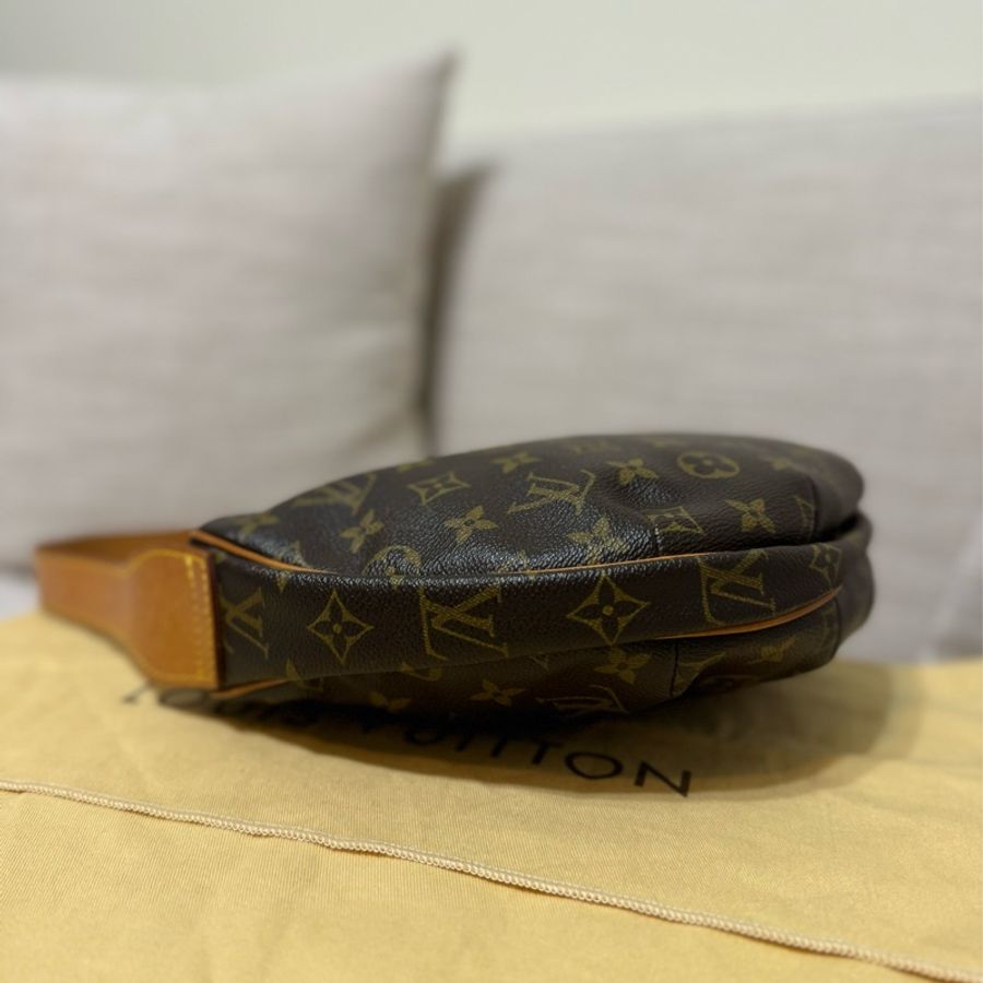 最後降價❗️9新以上美品✨LV Croissant Medium 中古可頌包中號🥐碗豆包🫘月亮包/月牙包/腋下包/有塵袋/漂亮包況-28