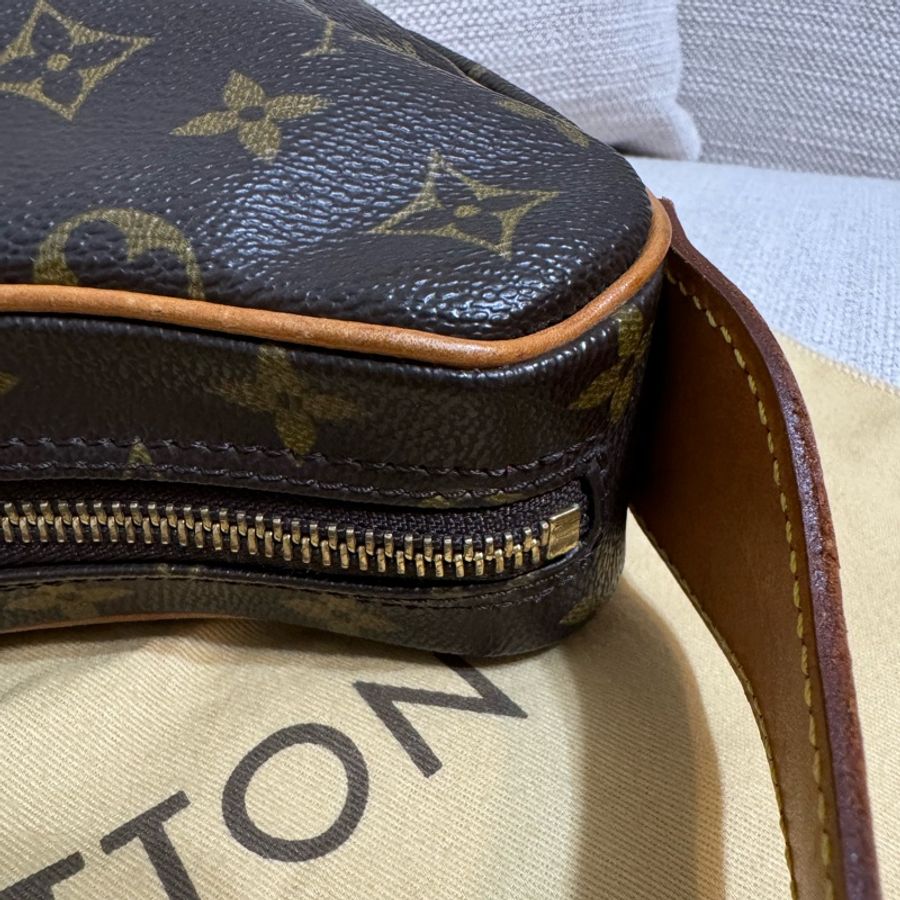 最後降價❗️9新以上美品✨LV Croissant Medium 中古可頌包中號🥐碗豆包🫘月亮包/月牙包/腋下包/有塵袋/漂亮包況-44