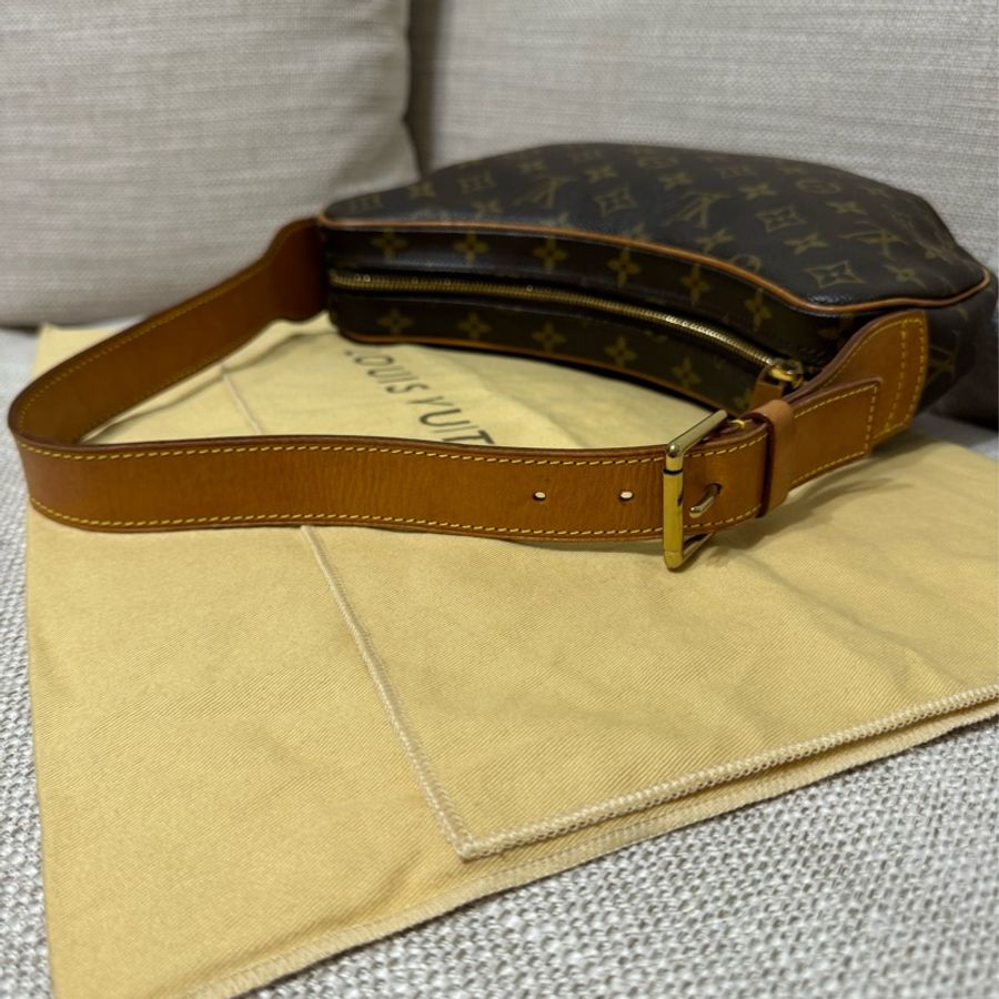 最後降價❗️9新以上美品✨LV Croissant Medium 中古可頌包中號🥐碗豆包🫘月亮包/月牙包/腋下包/有塵袋/漂亮包況-55