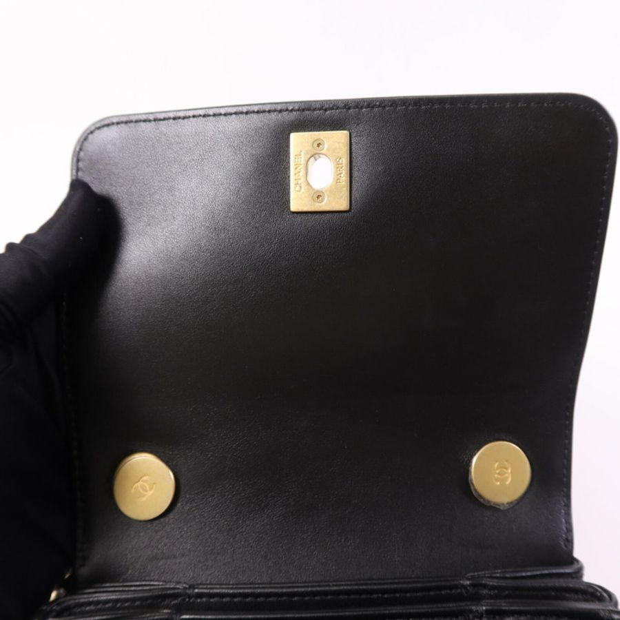 CHANEL 牛皮皮革Shoulder Bag金扣鏈帶肩背袋-14