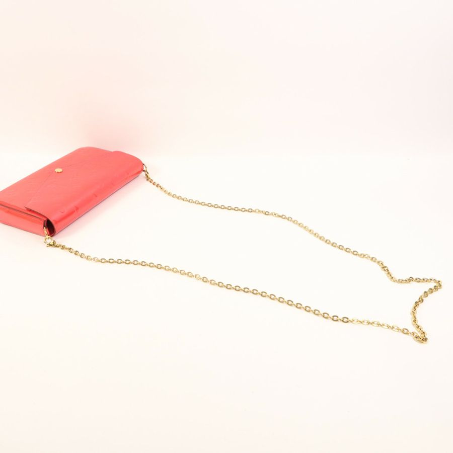 LOUIS VUITTON Monogram Vernis Pochette金扣鏈帶肩背袋-7