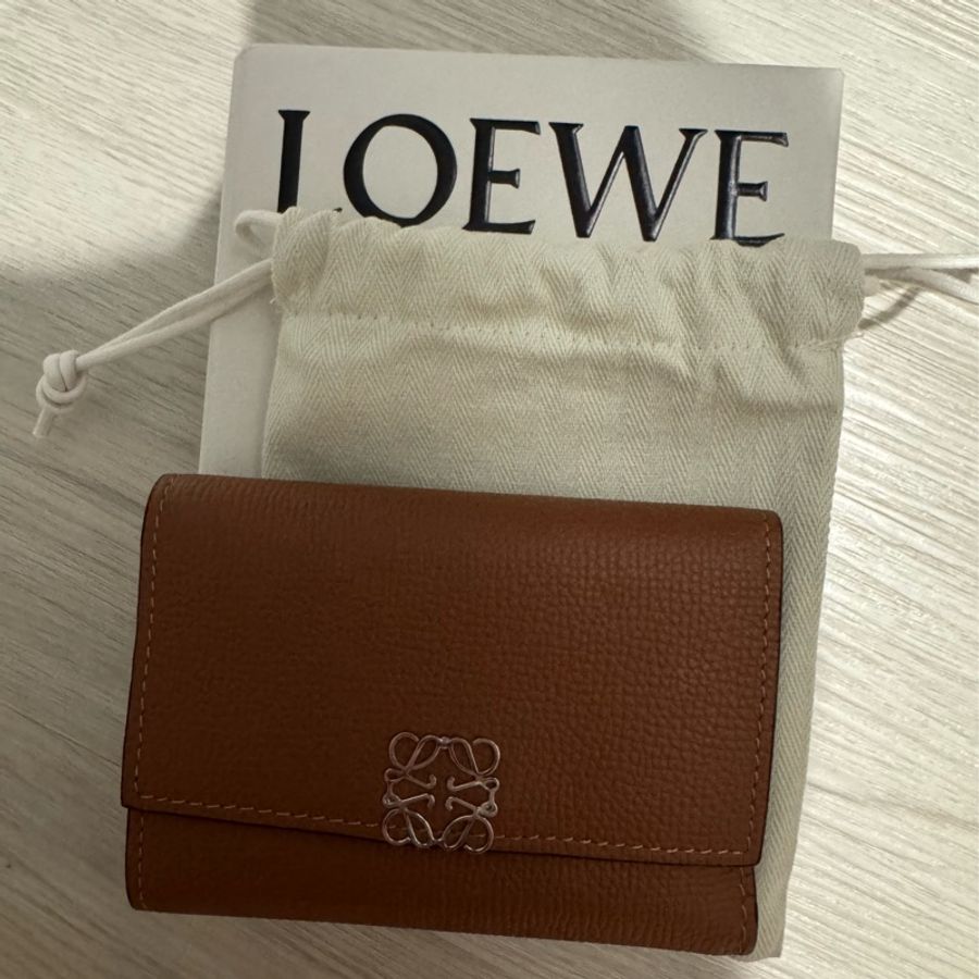 LOEWE Anagram三摺短夾-0