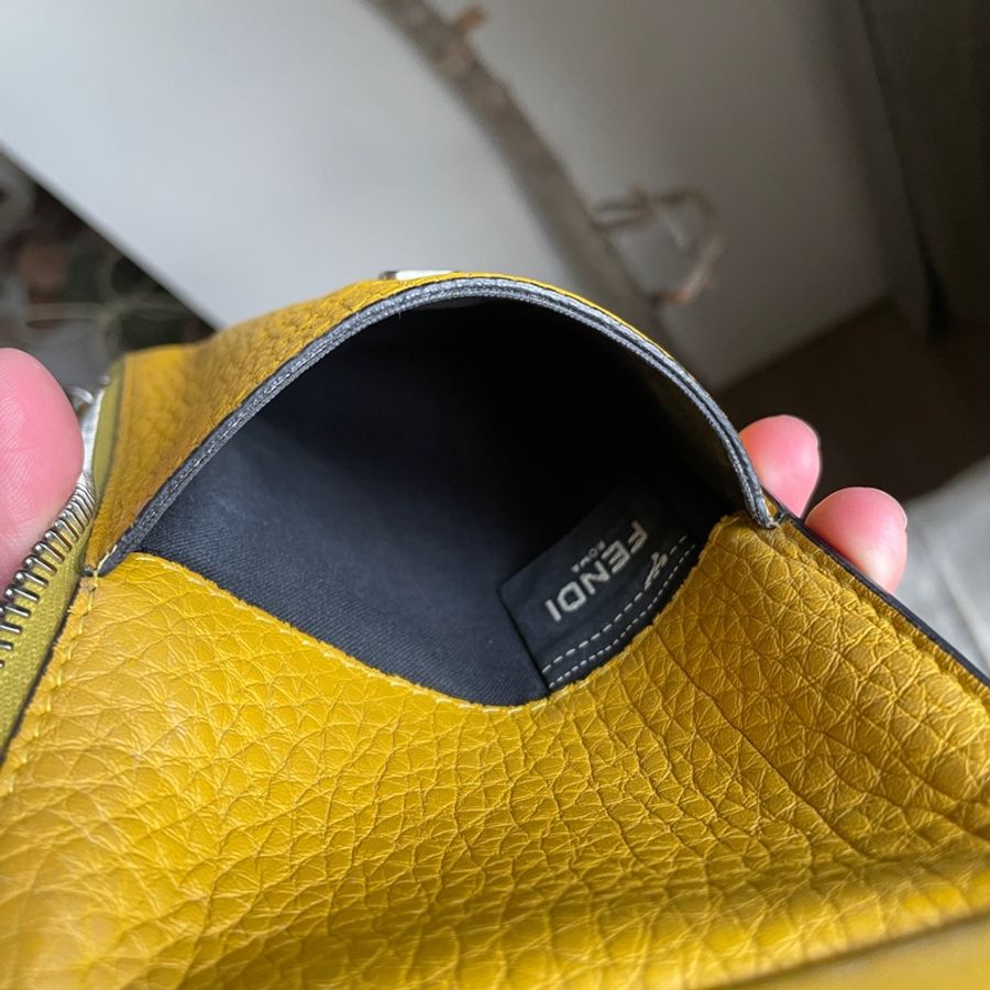 é»è²çŒè²¡ðFendi ææ©å
/æèå
/ è©èå
/å¡å
/é¢å
/è
°å
/WOCðæ£åðæ³äžé¯ðç·å¥³çå¯ðé»è²æè²¡-41