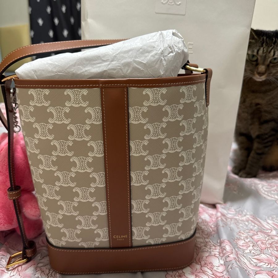 Celine水桶包小號白色(已售出)-0