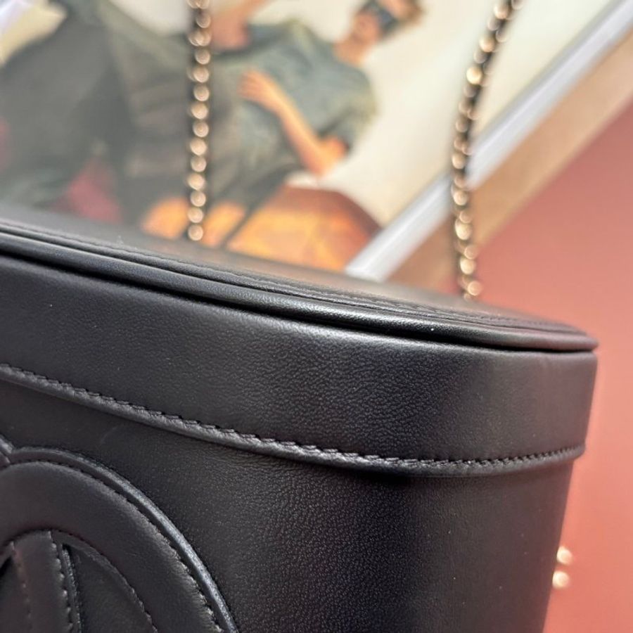 ::CHANEL:: 經典雙C LOGO菱格紋小牛皮圓筒手提/斜背包 化妝箱包 (黑色)-15