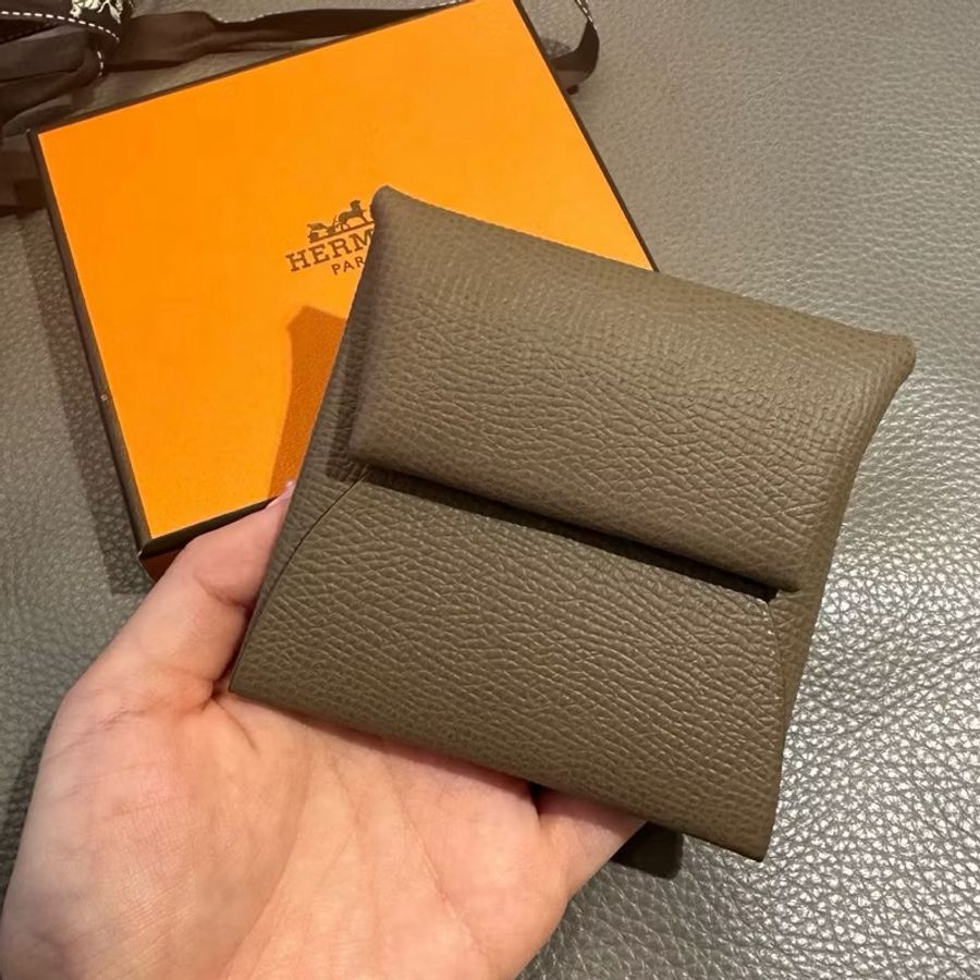 全新✨Hermes 愛馬仕 金剛色 馬場最好入手的小可愛 Bastia零錢包-1