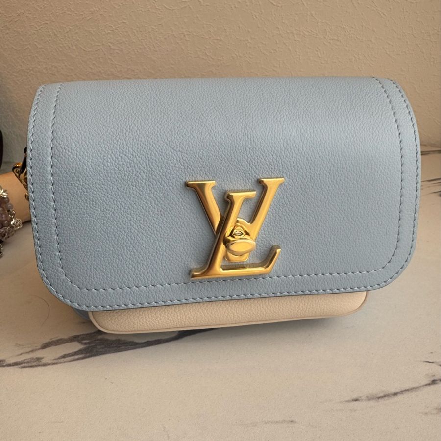 LV Lockme Tender寶寶藍/白皮革雙層兩用包-1